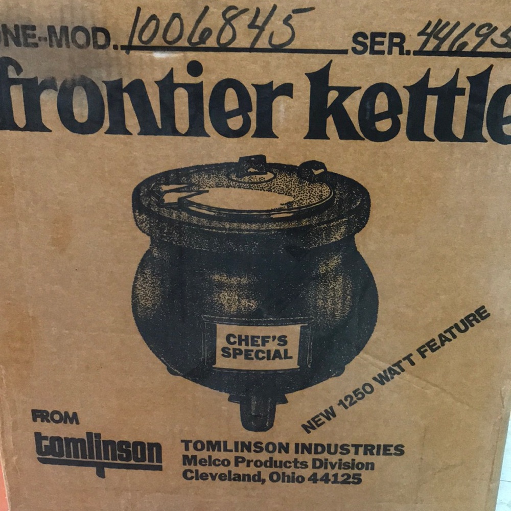 Tomlinson Black 8 Qt. Frontier Kettle 1250 watt